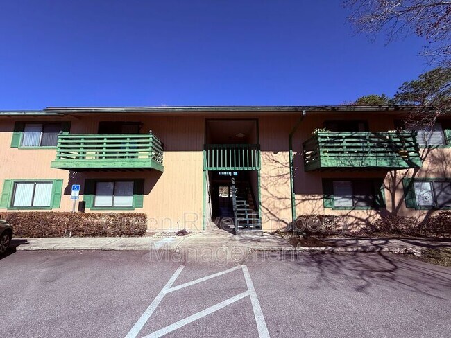 Foto del edificio - 3765 Crown Point Rd