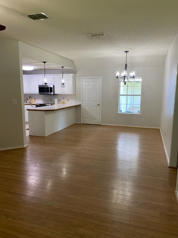 Foto del edificio - 2323 Haverhill Dr
