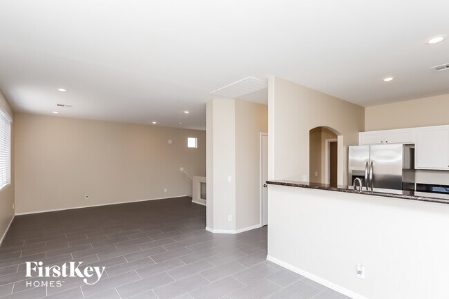 Building Photo - 9964 S Trailing Vine St