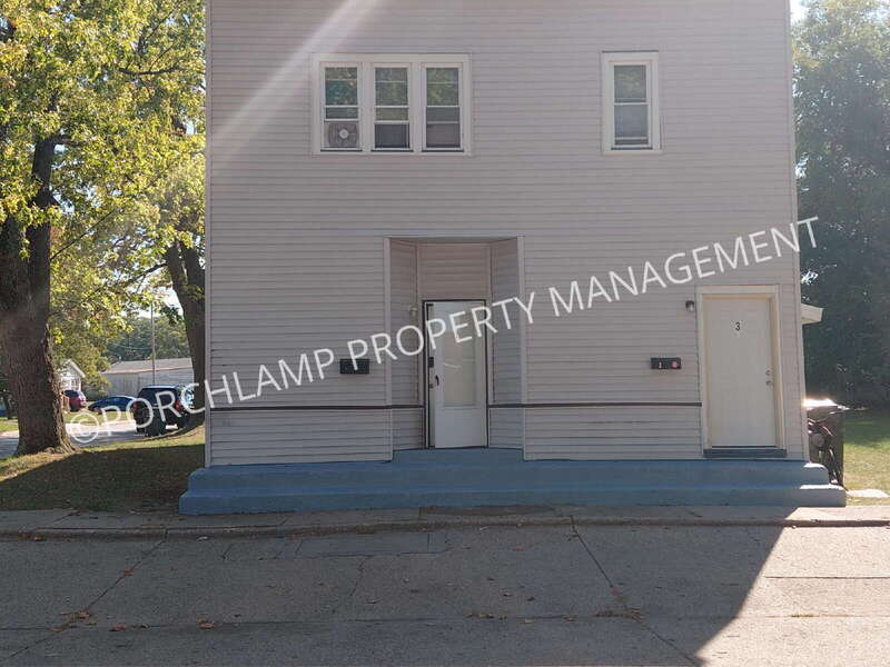 Primary Photo - 463 Catawba Ave