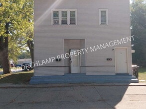 Building Photo - 463 Catawba Ave