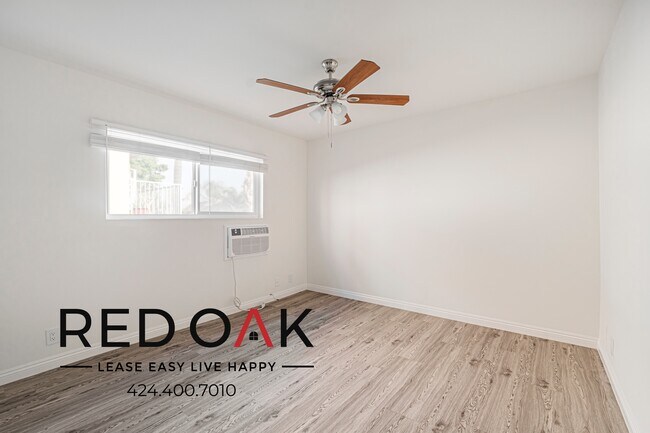 Building Photo - 20414 Cohasset St