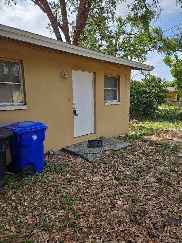 Building Photo - 2354 Willard St