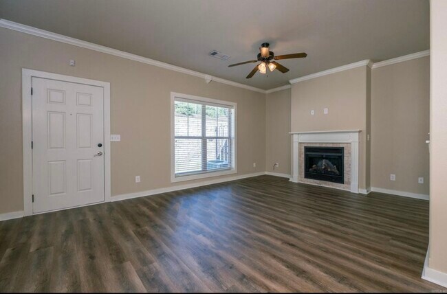 Foto del edificio - 102 Venezia Ln