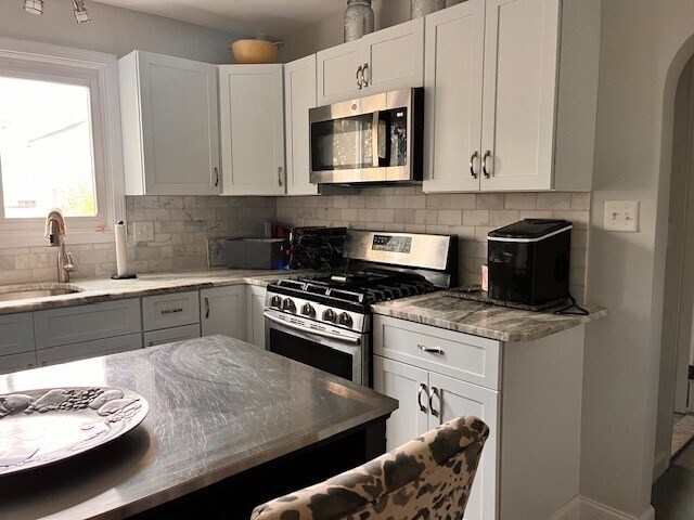 Foto del edificio - 55 Fox Hill Rd