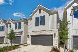 Building Photo - 13644 Giovannis Gdn