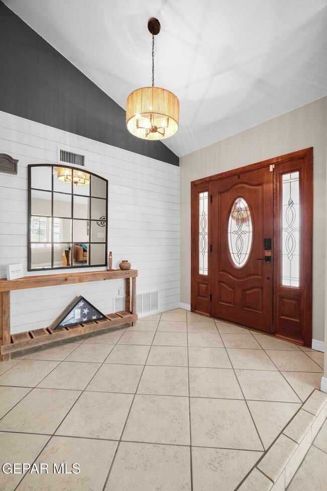 Building Photo - 6052 Bandolero Dr