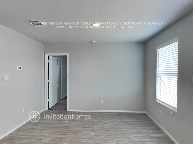 Building Photo - 3238 Kornberg Dr