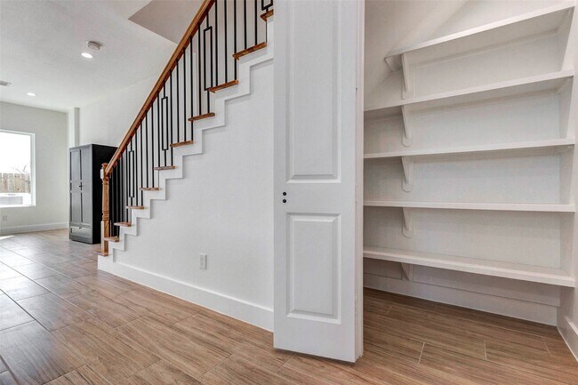 Foto del edificio - 112 Luetta St