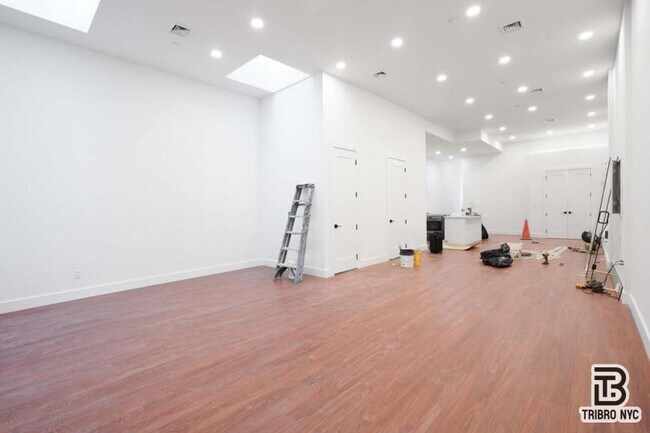 Foto del edificio - 2 bedroom in BROOKLYN NY 11211
