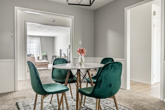 Building Photo - 6503 Park Central Way