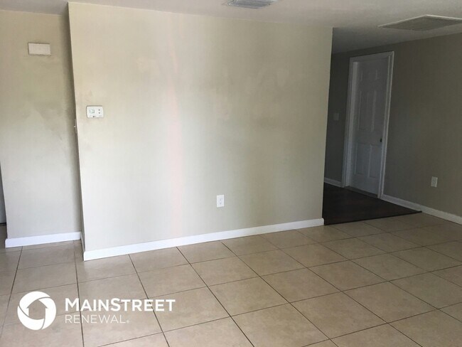 Foto del edificio - 7704 Birchwood Dr