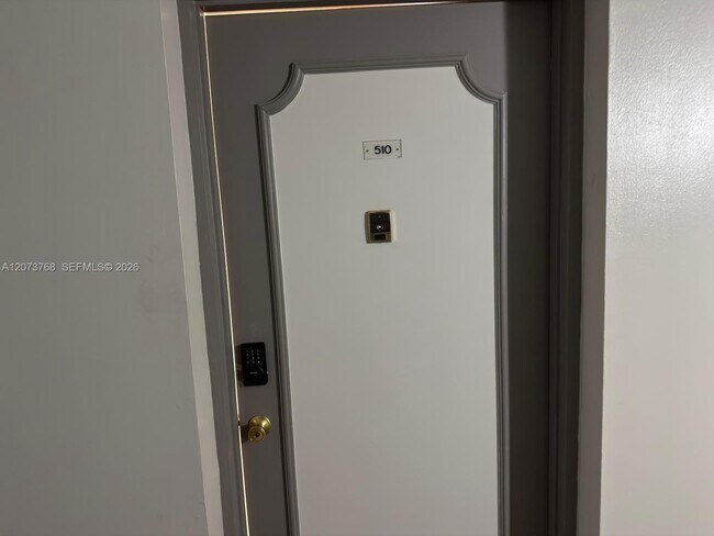 Foto del edificio - 4851 NW 21st St