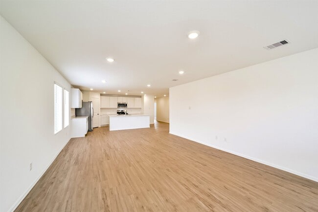 Foto del edificio - 5227 Sunvalley Bend Dr