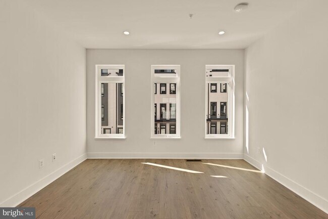 Foto del edificio - 2607 Platt Ct NW