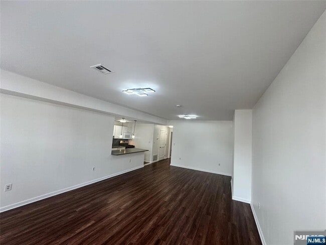 Building Photo - 225 Halladay St
