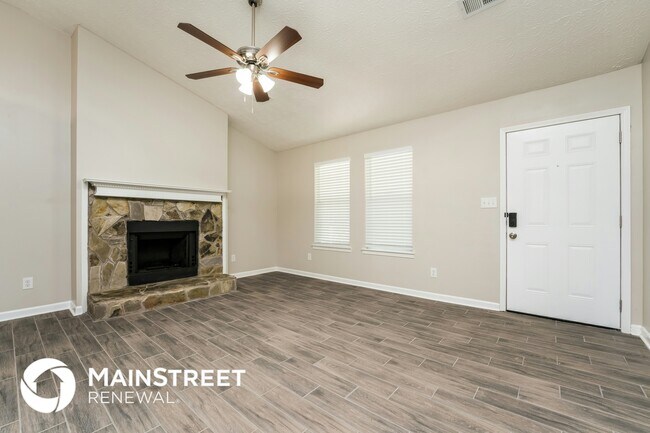 Building Photo - 2729 Maple Grove Dr