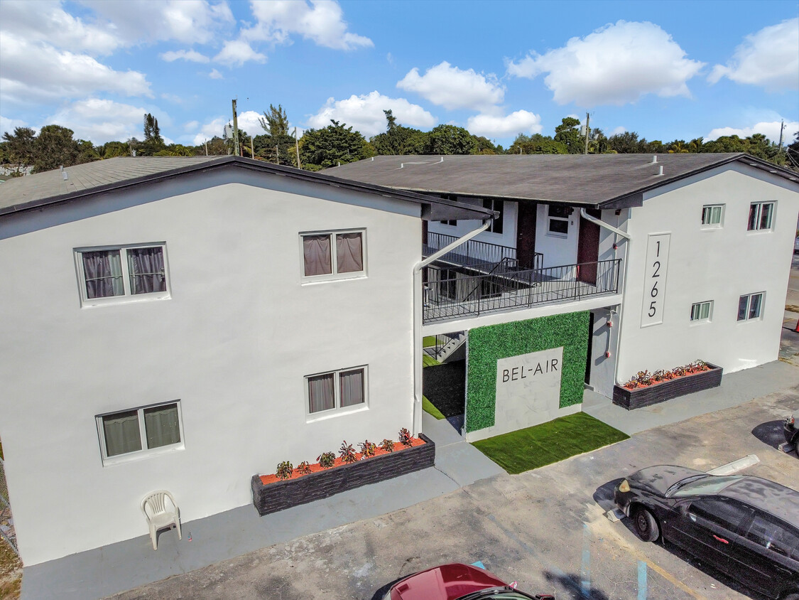 Foto principal - 1265 Sharazad Blvd