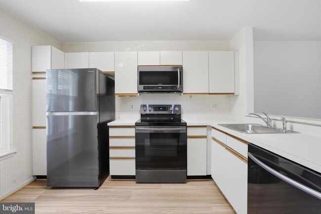Building Photo - 2844 Yarling Ct