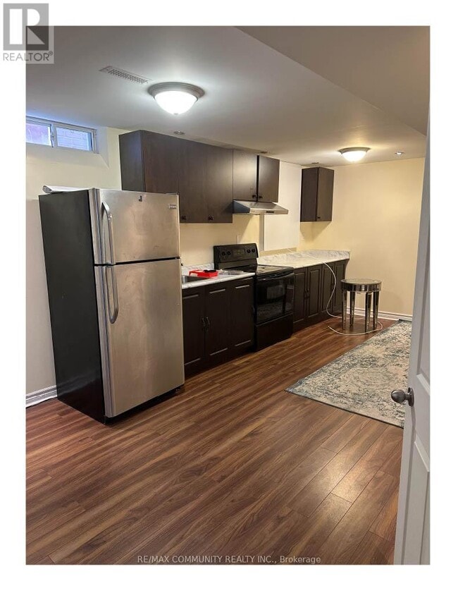 Building Photo - 26 Grosbeak Crescent