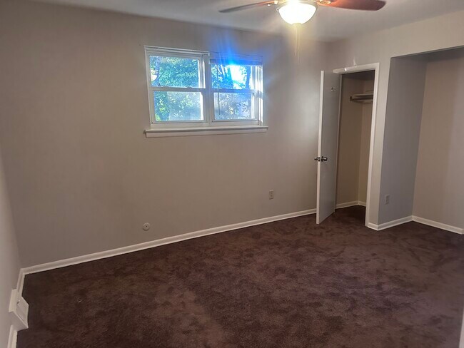 Foto del edificio - 340 Ripka St