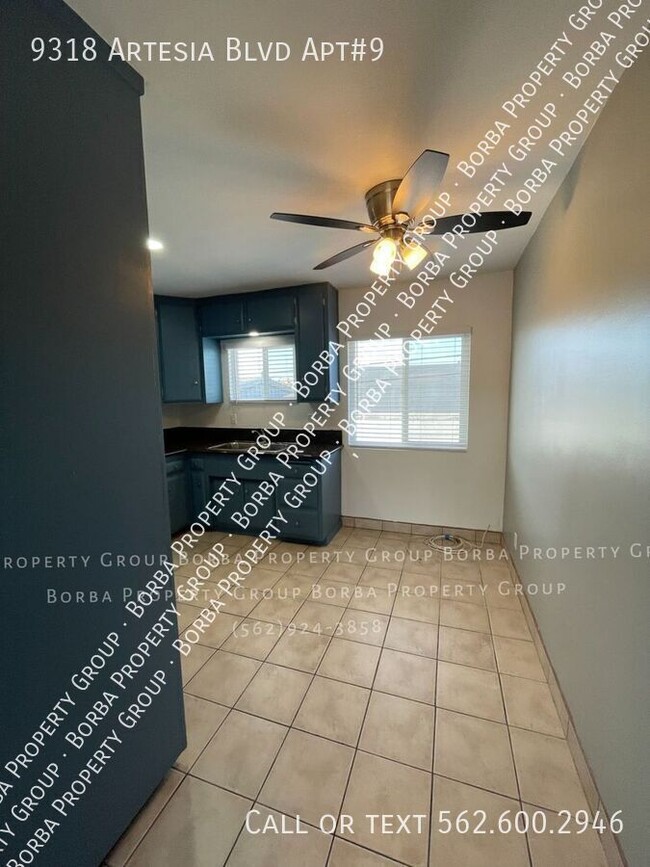 Foto del edificio - * UPSTAIRS 2 BEDROOM 1 BATHROOM WITH 1 PAR...