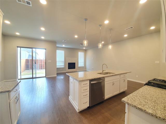 Foto del edificio - 8266 Primrose Wy