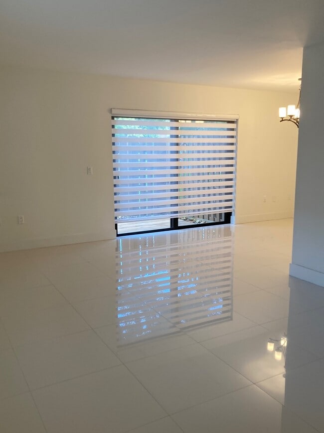 Living Room - 10941 SW 113th Pl