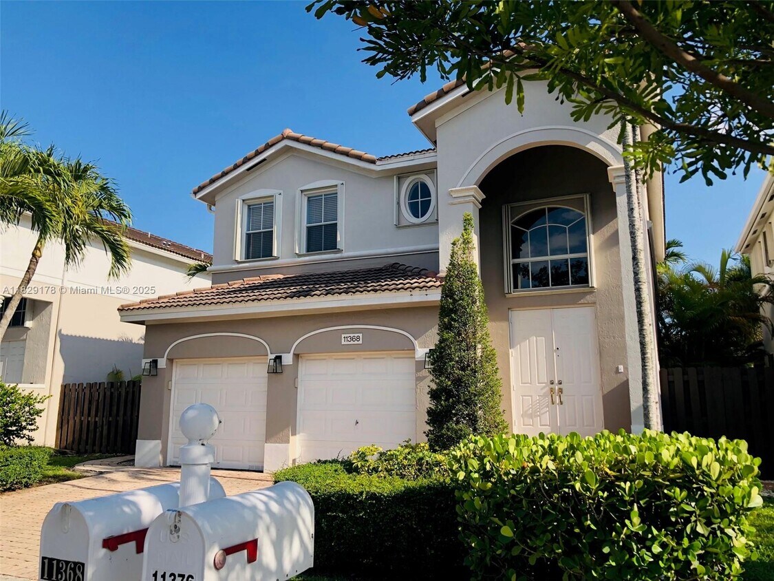 Foto principal - 11368 NW 46th Ln