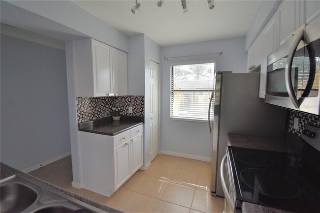 Foto del edificio - 10177 Sailwinds Blvd S