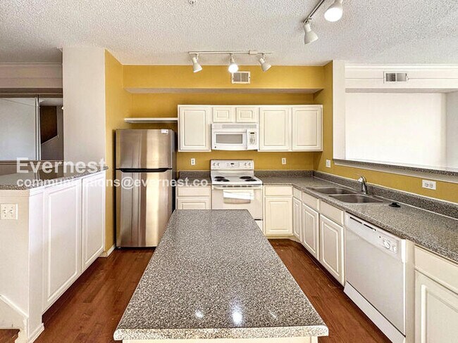 Foto del edificio - 2016 Oxford Ln