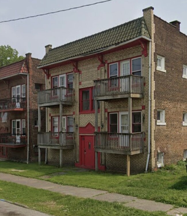 Building Photo - 11230 Parklawn Dr