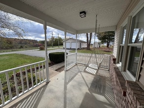 Building Photo - 3663 White Rd