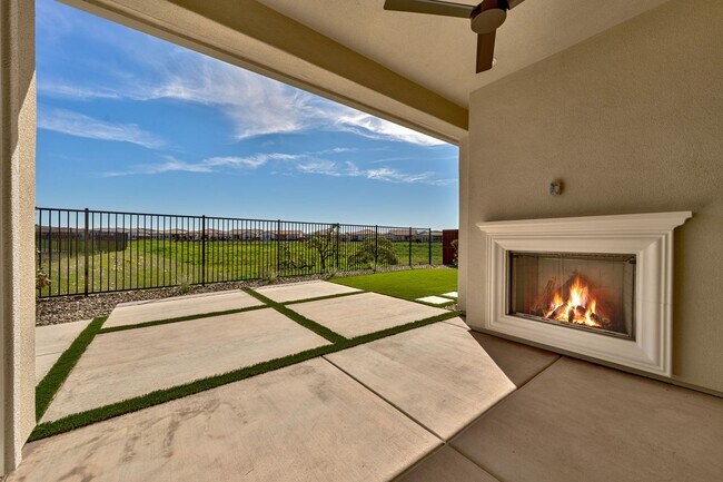 Foto del edificio - Single-Story Folsom Rental Backing to Greenbelt in Regency 55+!