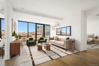 Building Photo - 44 Hudson St