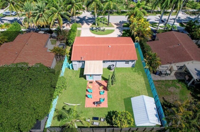 Foto del edificio - 906 NE 4th St