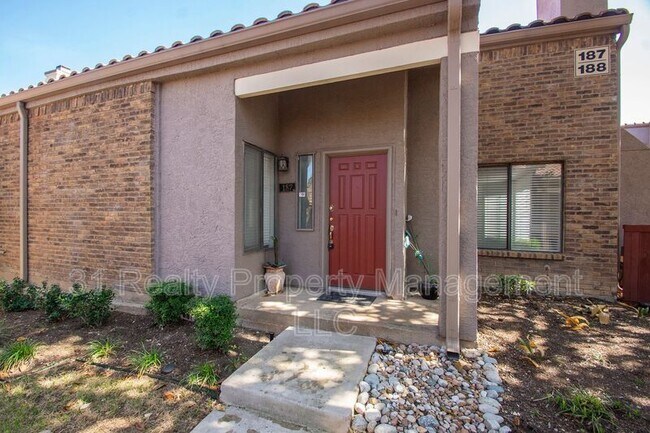Foto del edificio - 4242 N Capistrano Dr