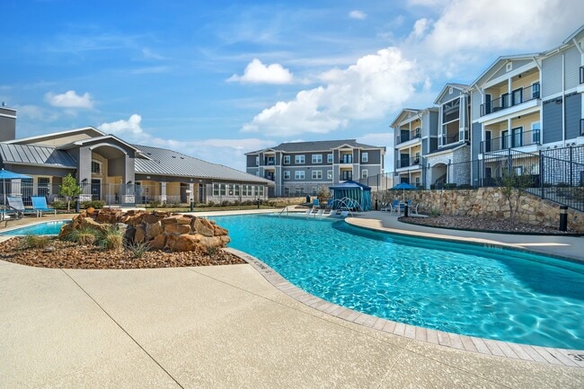 Resort-style Pool - Fairmount Oaks