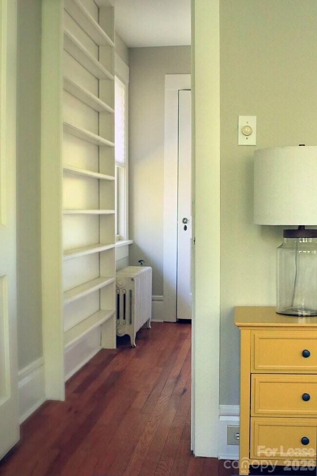 Foto del edificio - 10 Coleman Ave