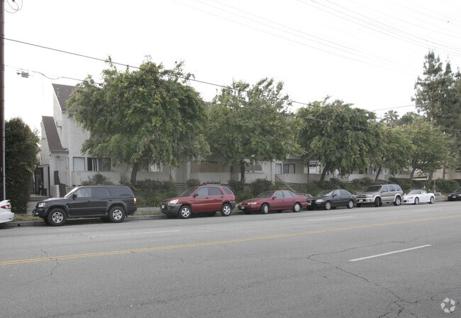 Building Photo - 4934 Coldwater Canyon Ave