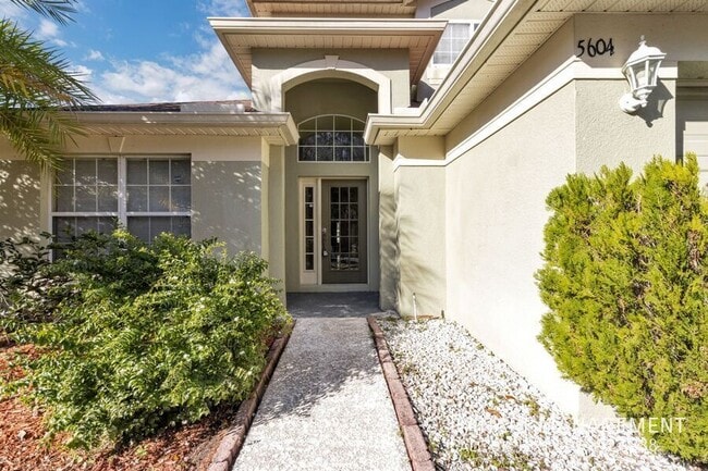 Foto del edificio - 5604 Florence Harbor Dr