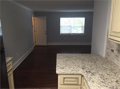 Building Photo - 400 Mahaley Ave - #4