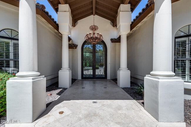 Building Photo - 8303 N 61st Pl