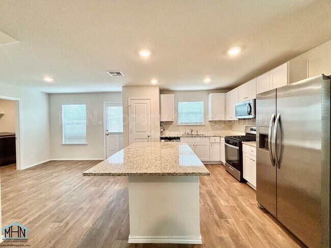 Foto del edificio - 5022 Jaspillite Ave