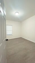Building Photo - 9719 Pelsey St