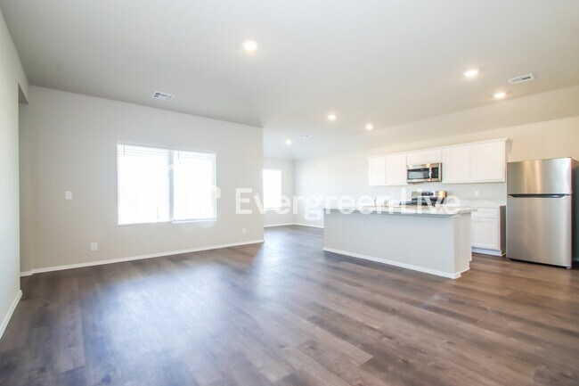 Foto del edificio - 1100 W Lawton Rd