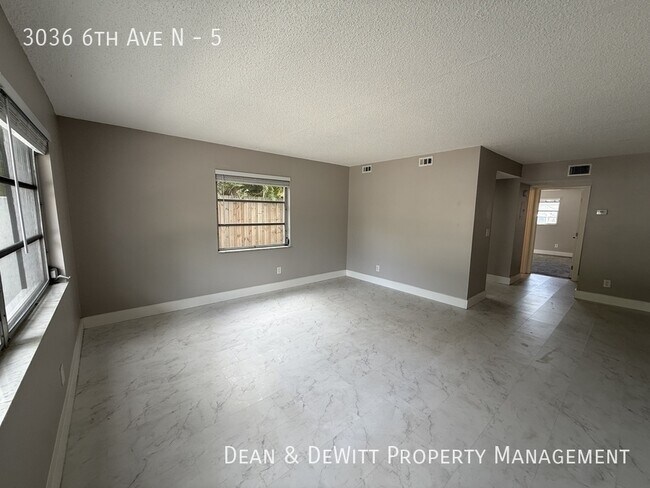 Foto del edificio - 3036 6th Ave N