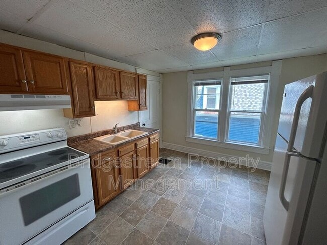 Building Photo - 434.5 S Mulberry St