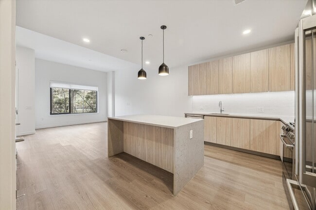 Building Photo - 1 Riva Row