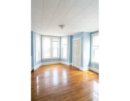 Foto del edificio - 19 Fort Hill Ave